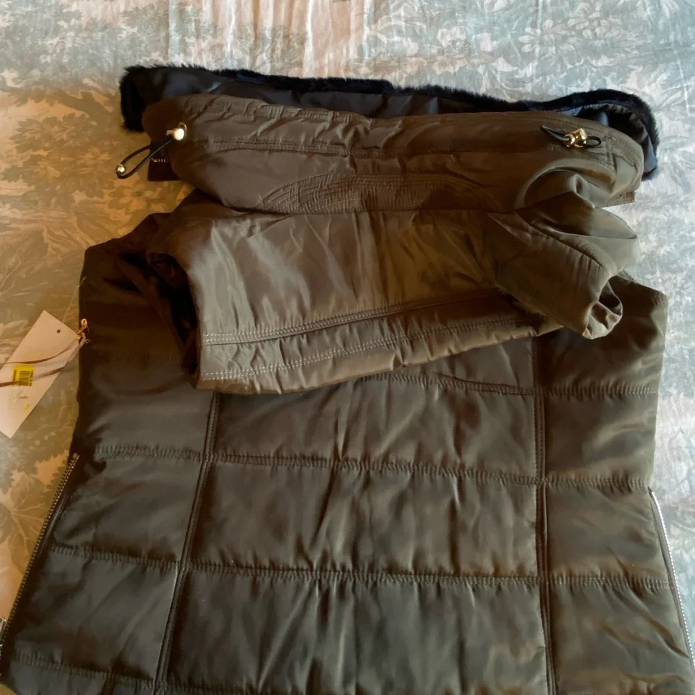 NWT Gibson Latimer Olive Color Quilted Vest with Removable Faux Fur Collar - Picture 12 of 16
